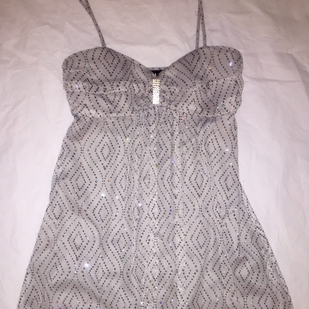 Junior’s Sparkly, Short Formal Dress
